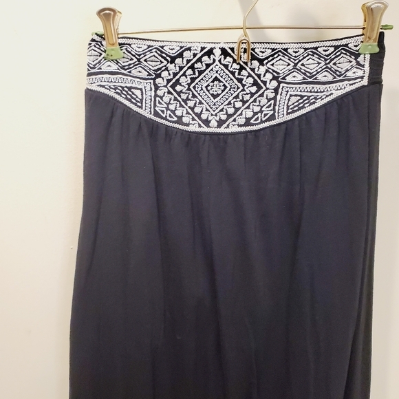 AMERICAN EAGLE OUTFITTER women's black maxi Skirt elastic Waist size XS - Picture 2 of 9